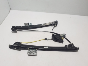 AUDI Q8 (2018–2026) Front door window regulator 4M8837462A - 2