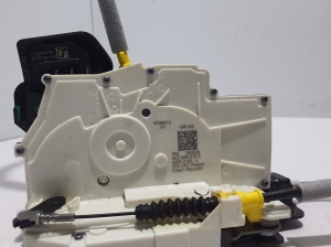 AUDI Q8 (2018–2026) Rear side door lock 4K0839016S - 4