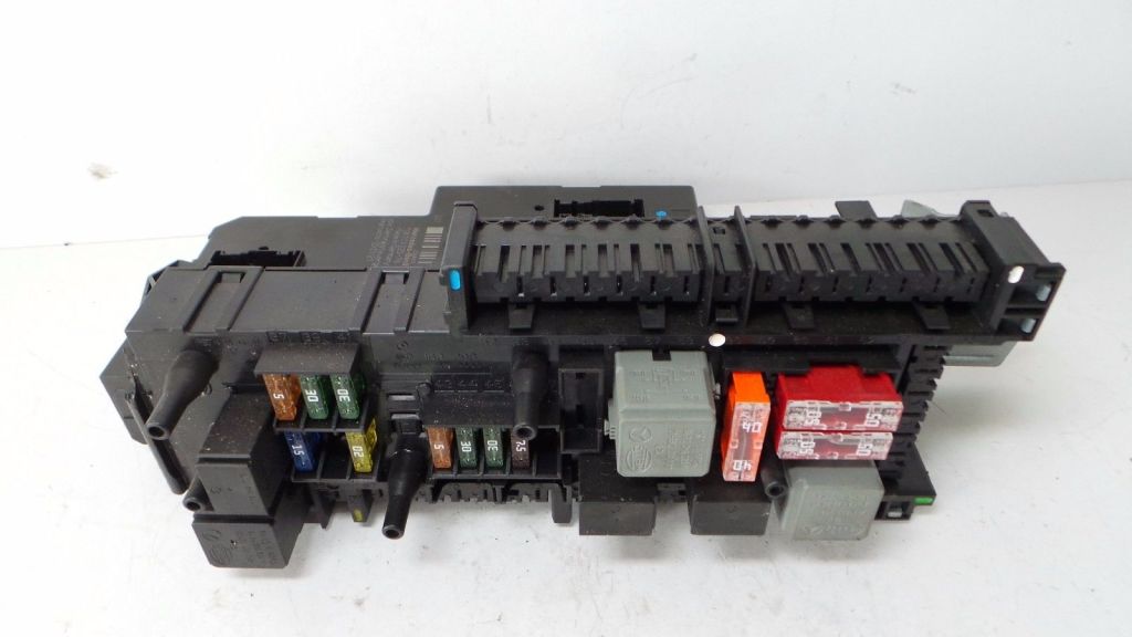 MERCEDES-BENZ GLK-Class X204 (2008-2015) Fuse box A2049001402 20973154