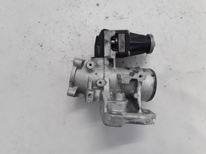  EGR valve 