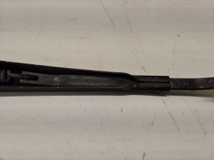 AUDI A6 C5 (1997–2005) Rear squeegee leg 8D9955407A - 2