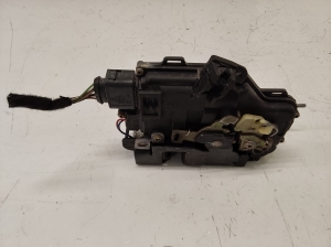 AUDI A6 C5 (1997–2005) Front door lock 4B1837016G - 4