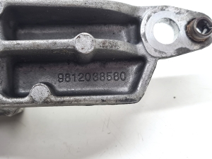 Opel Corsa F (2019–2026) Generaatori kinnitus 9812038580 - 2