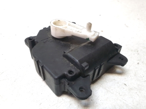 TOYOTA Avensis T27 (2008–2019) Salongi soojenduse klapi mootor 138002810 - 2