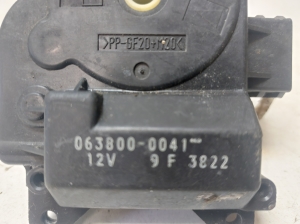 Honda Accord VII (2002–2008) Salongi soojenduse klapi mootor 0638000041 - 4