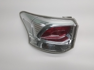 Mitsubishi Outlander (2012–2021) Eckleuchte hinten 8330A787 - 5