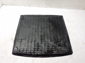 AUDI Q8 (2018–2026) Trunk carpet 4M8061180 - 3