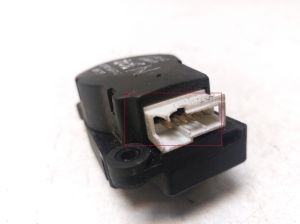 Peugeot 307 I (2000–2009) Salongi soojenduse klapi mootor 91508 - 3