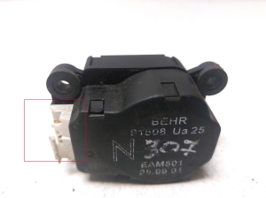 Peugeot 307 I (2000–2009) Salongi soojenduse klapi mootor 91508 - 4