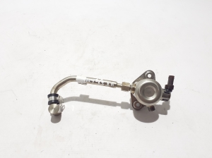 AUDI Q8 (2018–2026) Fuel pump 0P2127026A - 2