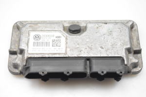 Calculateur moteur - 03C906024B