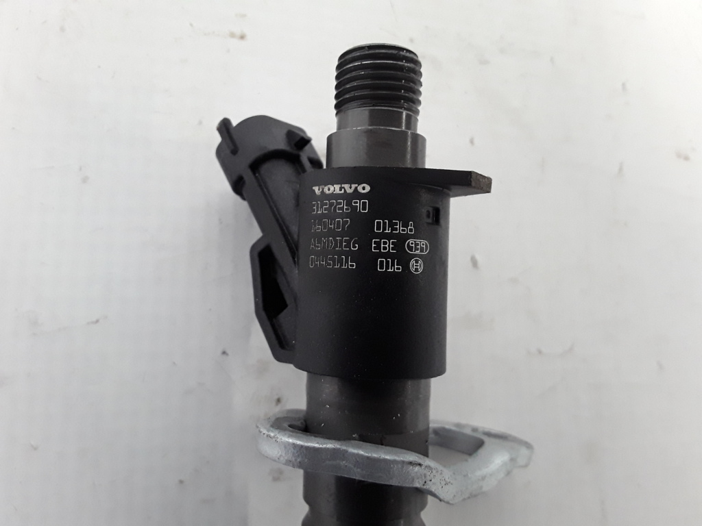 VOLVO XC60 1 generation (2008-2017) Injecteur de carburant 31272690 21084993