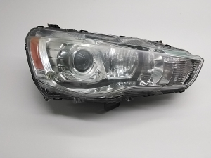 Headlight - P8924