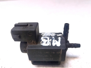 Mercedes Benz CLK-Class 209 (2002–2009) Sonstiges Ventil 0025401897 - 2