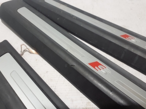 AUDI Q8 (2018–2026) Inner sill trim 4M8947405A - 3