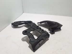 AUDI Q8 (2018–2026) Rear bumper bracket 4M8807454 - 4