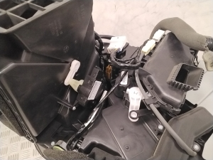 NISSAN Leaf II (2017–2026) Heizung und ihre Teile 272105SH1A - 2