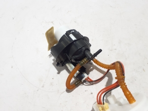 AUDI Q8 (2018–2026) Kütusepump paagis 4M0919087BD - 4