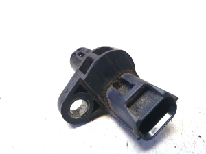 Camshaft position sensor - MR985041