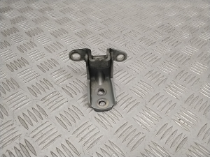 NISSAN Leaf II (2017–2026) Front door lower hinge - 2