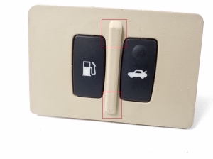 LEXUS IS (2005–2013) Trunk opening switch - 3