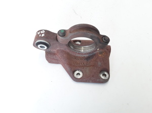  Front axle bracket 