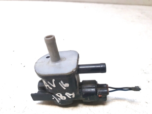 TOYOTA Avensis T27 (2008–2019) Muu klapp 90910TC001 - 4