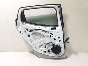 RENAULT Clio V (2019–2026) Rear side doors 821014363R - 4