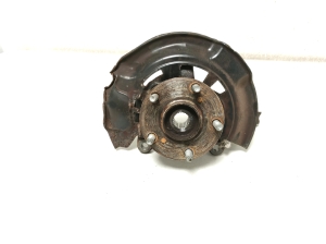   Front wheel hub  -  