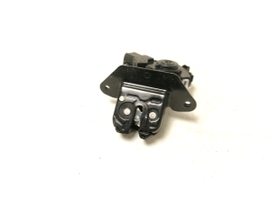 Mazda CX-3 (2015–2026) Trunk lid lock - 2