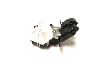 Mazda CX-3 (2015–2026) Trunk lid lock - 3