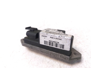 BMW 7 SERIJA E38 (1994–2001) Airbagsensor 8375643 - 3