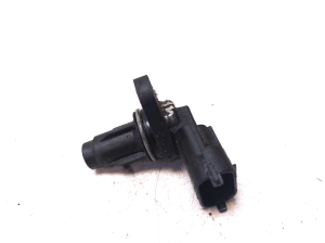 Kia Sportage (2010–2016) Camshaft position sensor 393002F000 - 4
