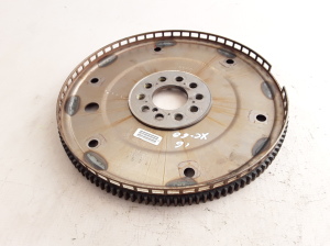  Clutch flywheel 