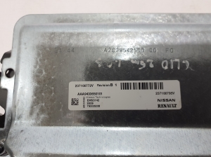 RENAULT Clio V (2019–2026) Engine control unit 237100795V - 2