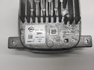 Opel Crossland X X 75 (2017–2026) Light control module 90090714 - 2