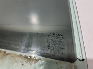VOLVO XC90 (2015–2024) Aizmugurējo sānu durvju stikls 32244976 - 2