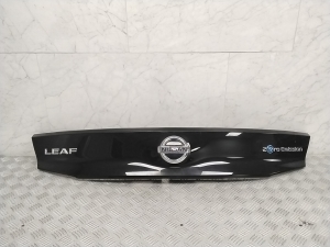   Trunk lid molding  - 908105SH0A 