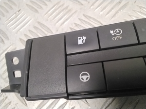 NISSAN Leaf II (2017–2026) Other switch 681RU5SH0A - 3