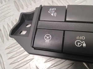 NISSAN Leaf II (2017–2026) Other switch 681RU5SH0A - 4