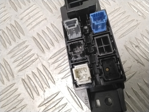 NISSAN Leaf II (2017–2026) Other switch 681RU5SH0A - 5
