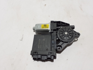 VOLVO XC90 (2015–2024) Front door window regulator motor 31453355 - 2