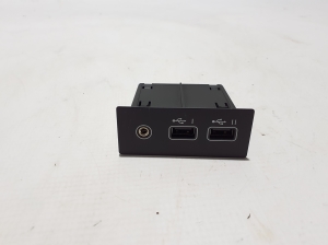   USB port  - 284H39520R 