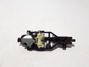 VOLVO XC90 (2015–2024) Front door external opening handle and its details - 3