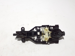 VOLVO XC90 (2015–2024) Front door external opening handle and its details - 3
