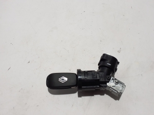 RENAULT Clio V (2019–2026) Ignition switch 285916910R - 2