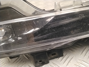 Tesla Model 3 3 (2016–2024) Front-Nebelscheinwerfer 162479800A - 3