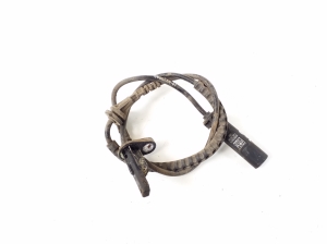 Front ABS sensor - 6880755