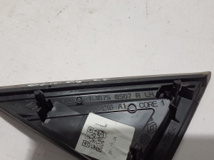 RENAULT Clio V (2019–2026) Mirror triangle trim 638758507R - 2