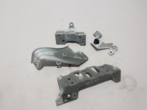 RENAULT Clio V (2019–2026) Front fender bracket 641C04310R - 3